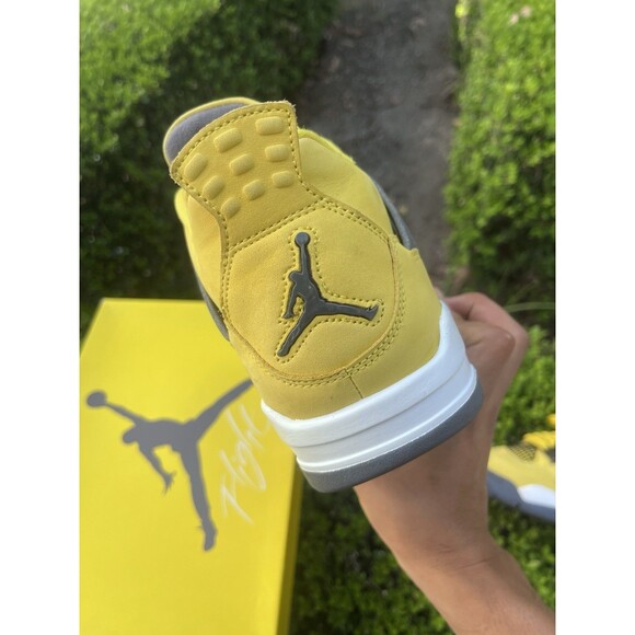 Size 8.5 - Jordan 4 Retro Mid Lightning main image 7
